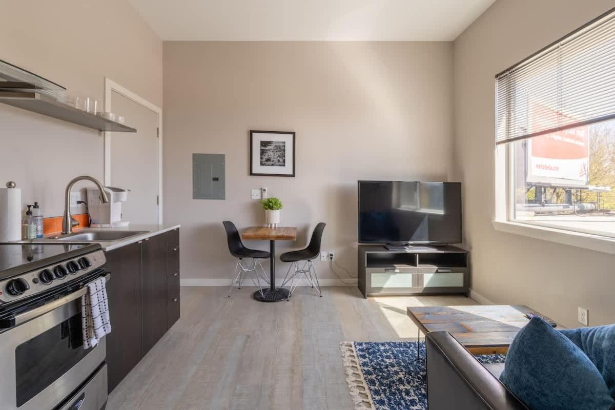 Sunny Studio Apartment - Food Carts, Coffee & Bars Portland Exteriér fotografie